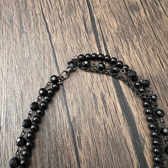 Black Flower Necklace - Picture 3 of 3